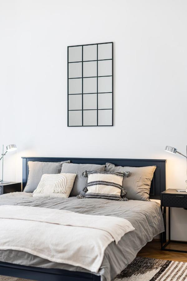 City Center Apartment With Balcony Budapest Extérieur photo