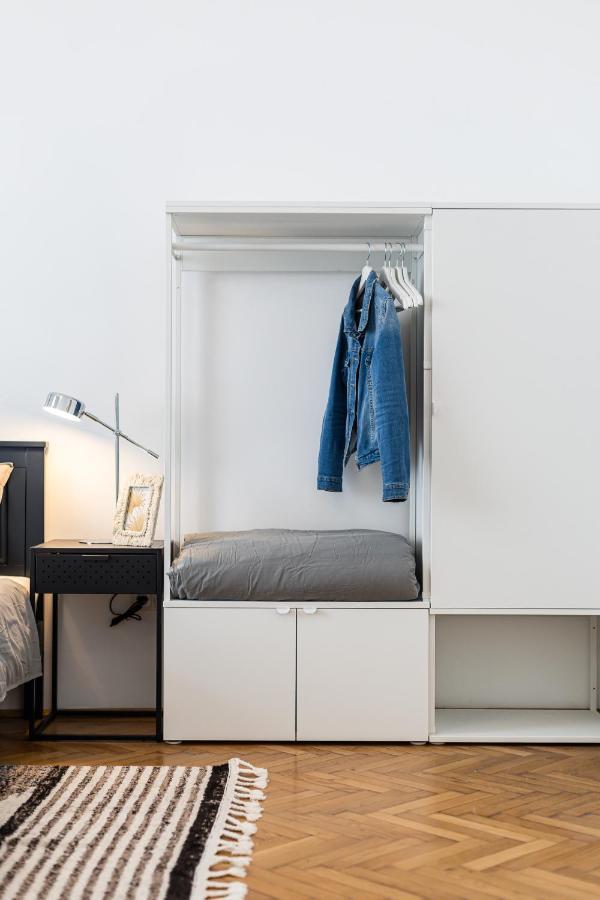City Center Apartment With Balcony Budapest Extérieur photo